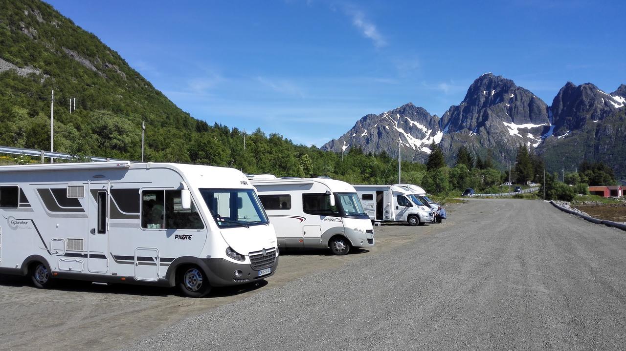 Rooms For Guests Svolvær Zewnętrze zdjęcie